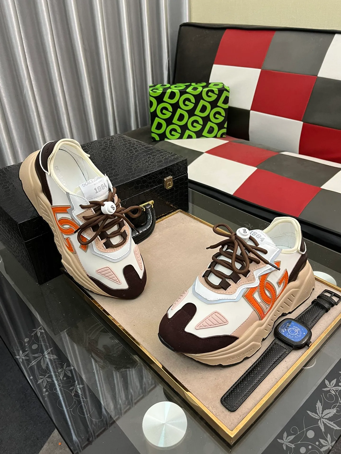 Men's shoes 💰480⌚️⌚️DG's latest sports and casual shoes, fashionable and versatile, can add luster to various looks. Create an exquisite design with unique dynamic vitality and modern atmosphere, showing modern elegance. Size: 36-46